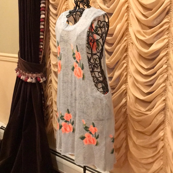 Wildfox White Label Prairie Rose Tank - Picture 2 of 8